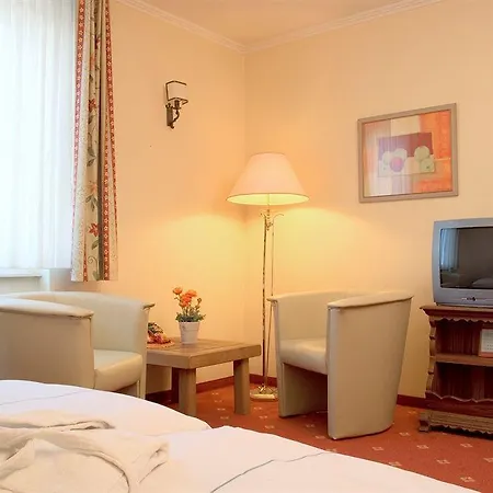 Airport Fashion Hotel