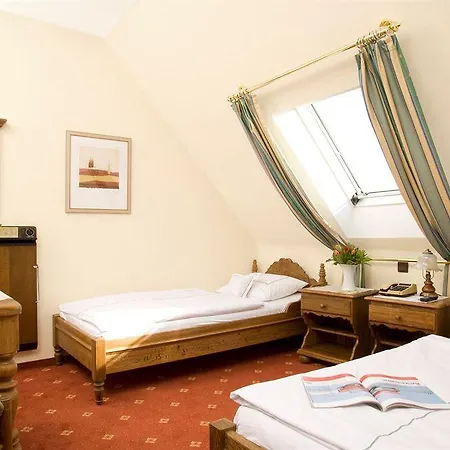 Hotel Airport Fashion 3*