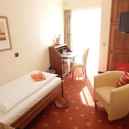 Airport Fashion Hotel 3*