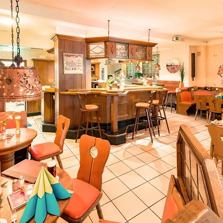 Airport Fashion 3* Düsseldorf