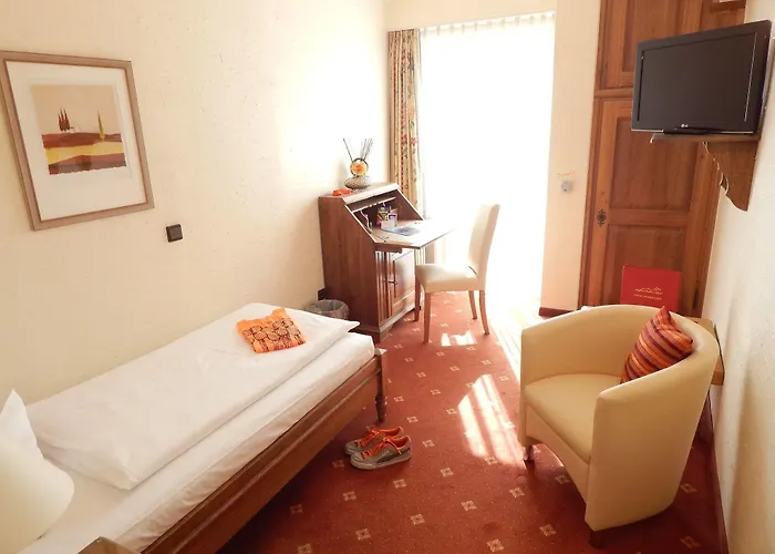 Airport Fashion Hotell 3*